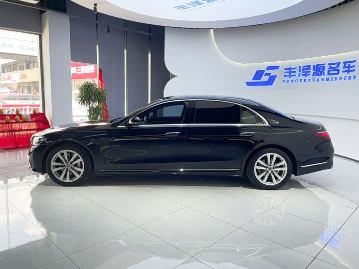Фото 4 - Mercedes-Benz S-Class