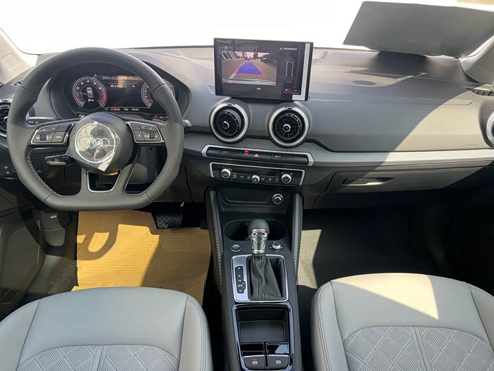 Фото 8 - Audi Q2L