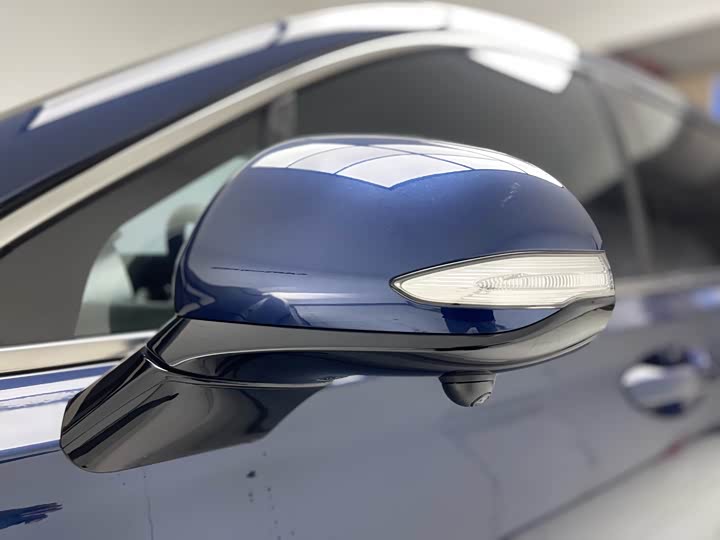 Фото 3 - Hyundai Santa Fe