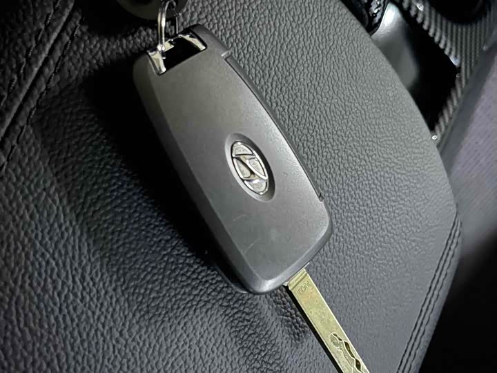 Фото 5 - Hyundai Santa Fe