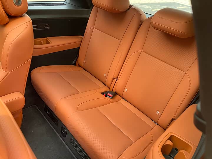 Фото 12 - LiXiang L9