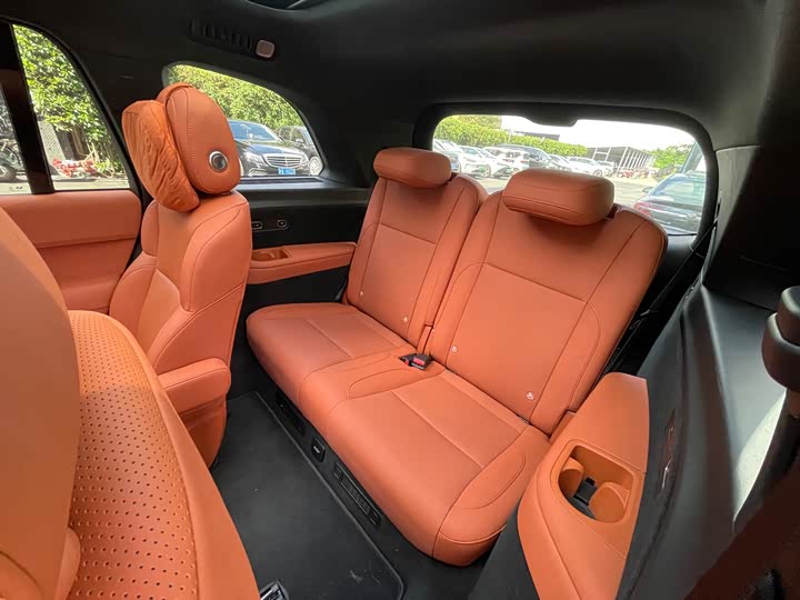 Фото 13 - LiXiang L9