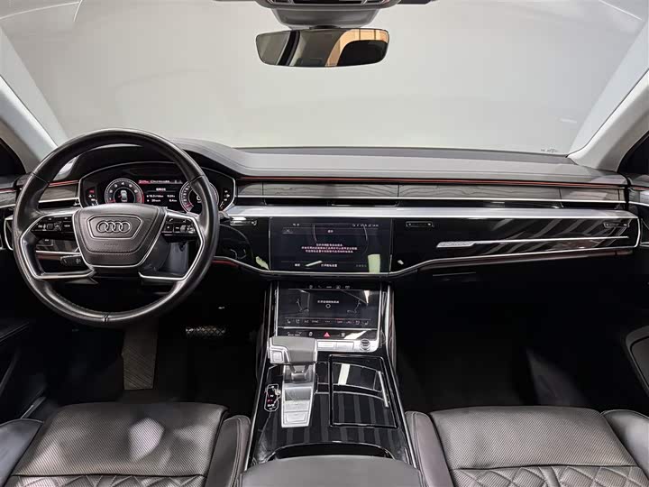 Фото 11 - Audi A8