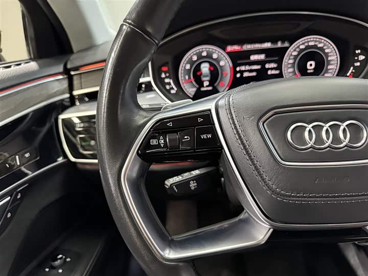 Фото 23 - Audi A8