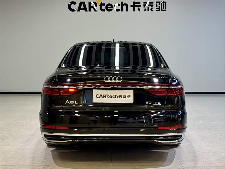 Фото 5 - Audi A8