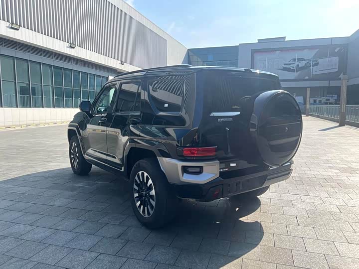 Фото 9 - Tank 700 Hybrid