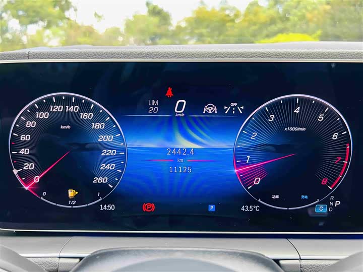 Фото 17 - Mercedes-Benz GLS-Class