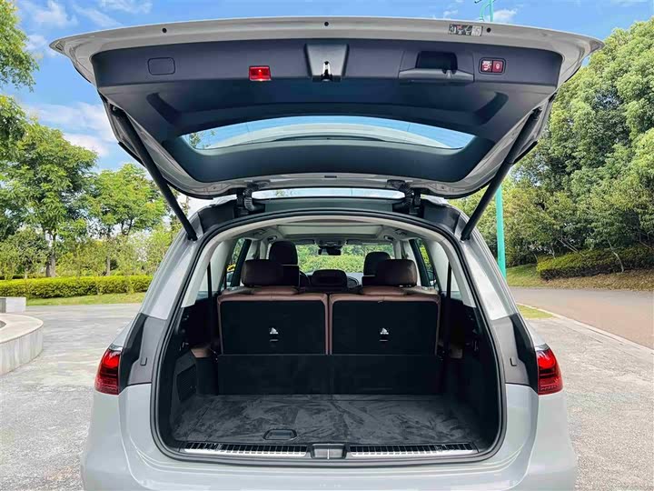 Фото 18 - Mercedes-Benz GLS-Class