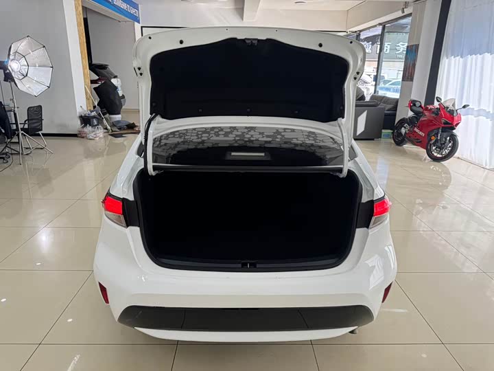 Фото 19 - Toyota Levin