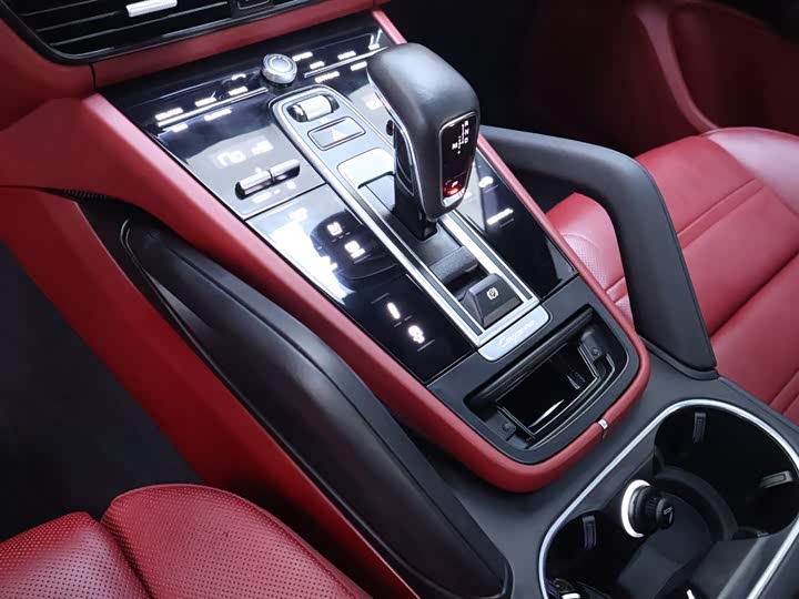 Фото 14 - Porsche Cayenne Hybrid