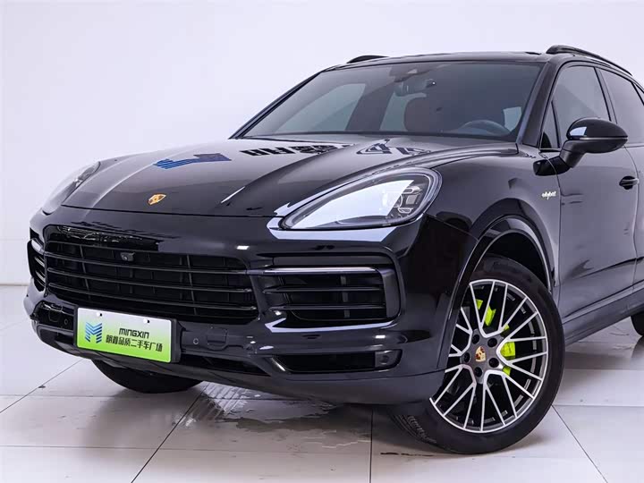 Фото 3 - Porsche Cayenne Hybrid