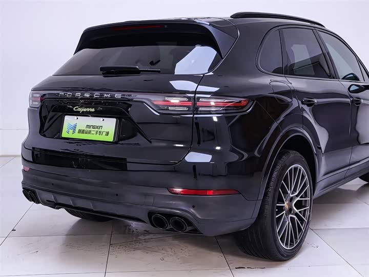 Фото 8 - Porsche Cayenne Hybrid