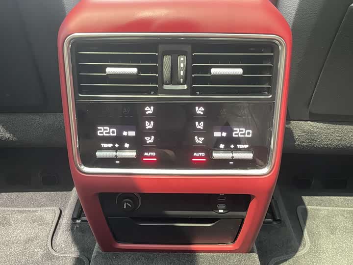 Фото 17 - Porsche Cayenne