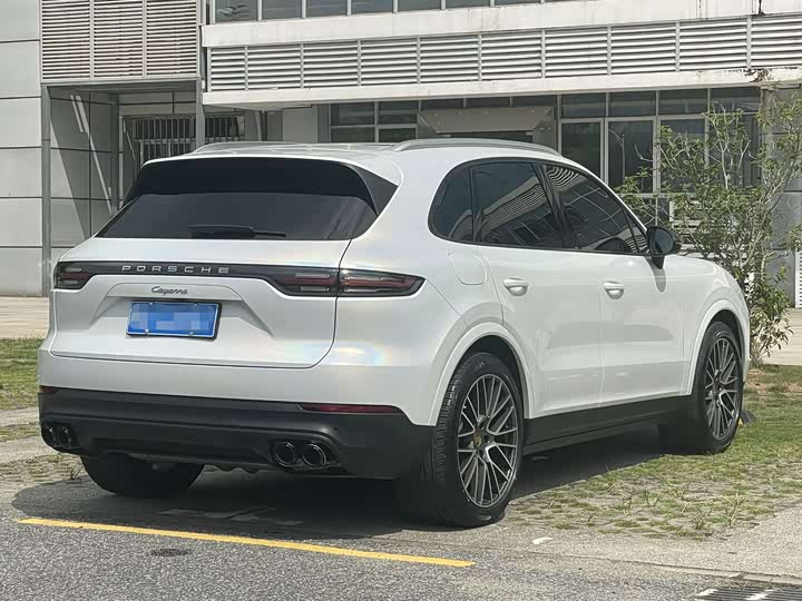 Фото 21 - Porsche Cayenne
