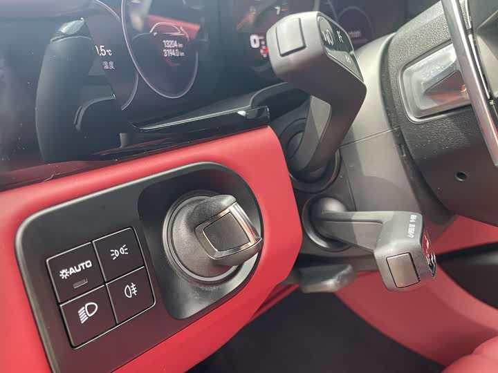 Фото 5 - Porsche Cayenne