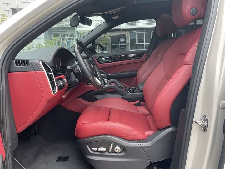 Фото 7 - Porsche Cayenne