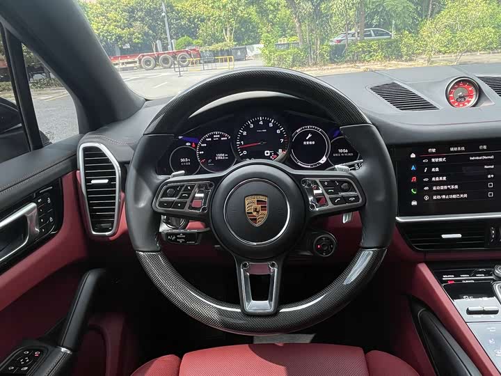 Фото 8 - Porsche Cayenne