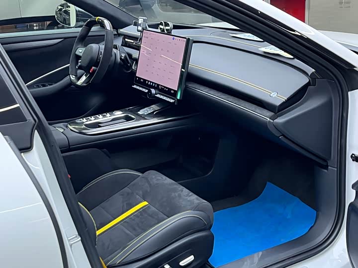 Фото 15 - Xiaomi SU7 Ultra