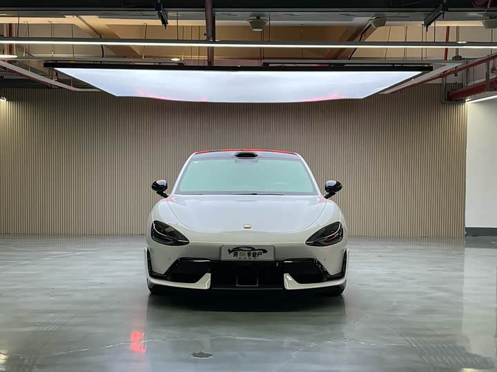 Фото 2 - Xiaomi SU7 Ultra