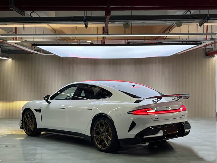 Фото 20 - Xiaomi SU7 Ultra