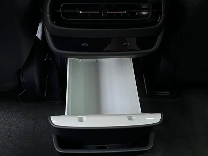 Фото 22 - Xiaomi SU7 Ultra