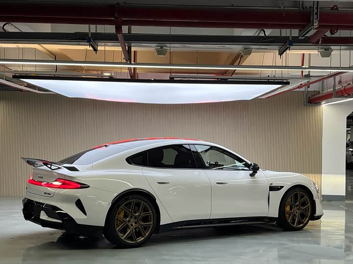 Фото 23 - Xiaomi SU7 Ultra