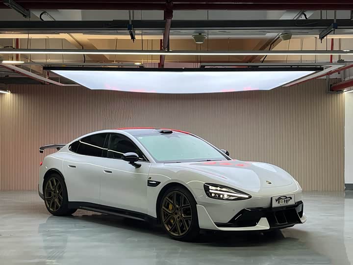 Фото 3 - Xiaomi SU7 Ultra