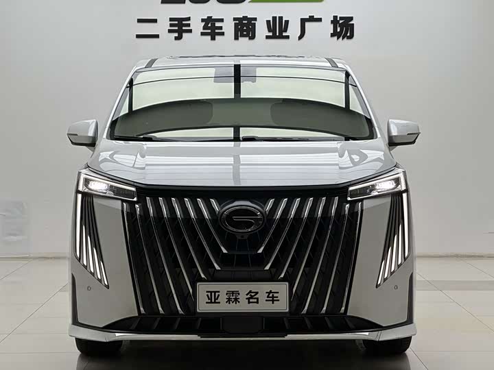 Фото 2 - GAC Trumpchi M8