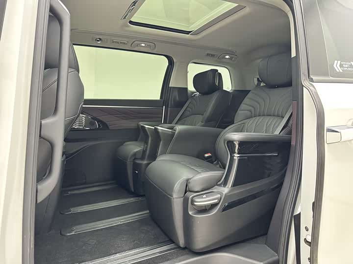 Фото 6 - GAC Trumpchi M8