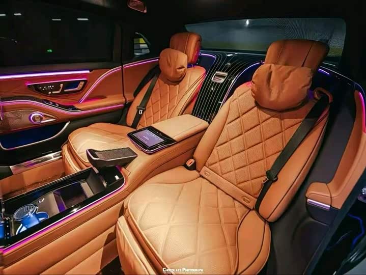 Фото 4 - Mercedes-Benz Maybach S-Class