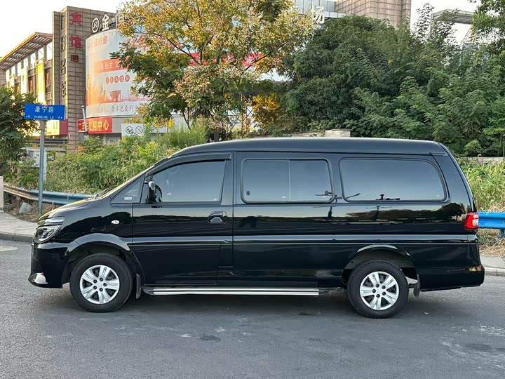 Фото 4 - Dongfeng Forthing Lingzhi M5