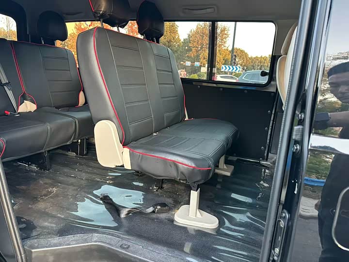 Фото 7 - Dongfeng Forthing Lingzhi M5