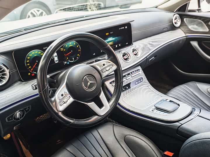 Фото 10 - Mercedes-Benz CLS-Class