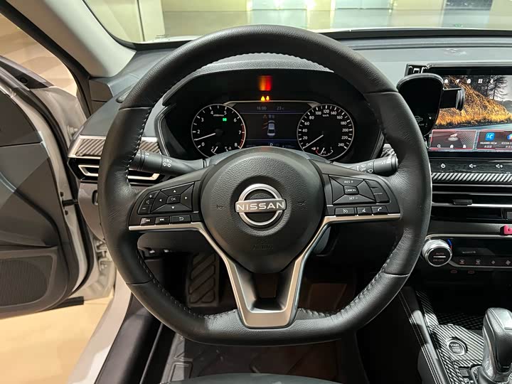 Фото 10 - Nissan Teana