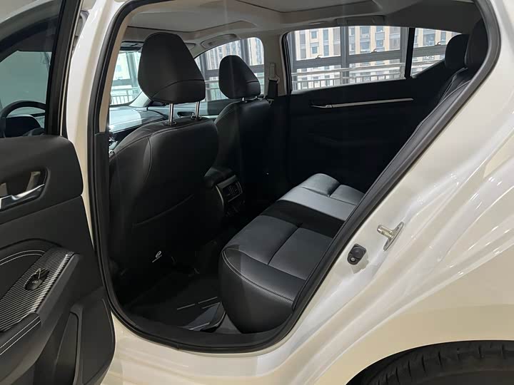 Фото 15 - Nissan Teana