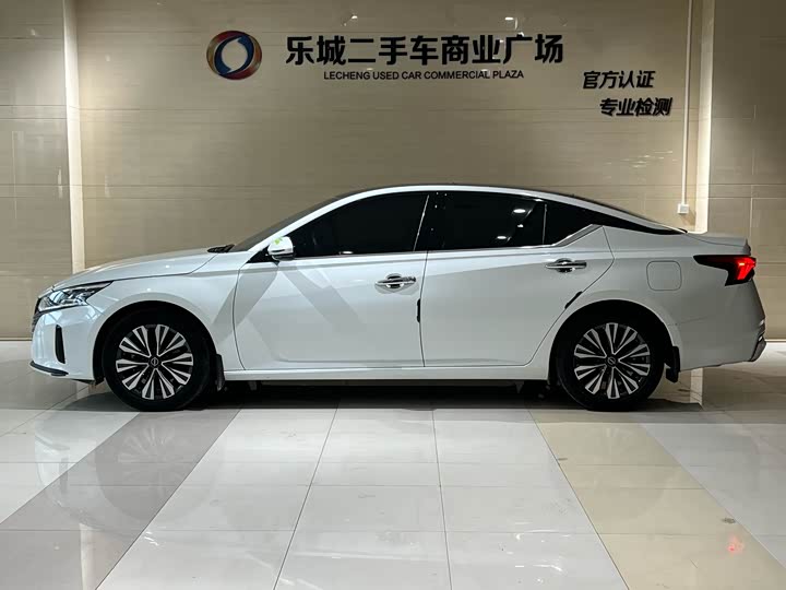 Фото 4 - Nissan Teana