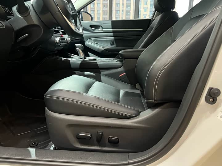 Фото 7 - Nissan Teana