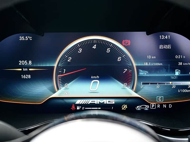 Фото 10 - Mercedes-Benz AMG GT