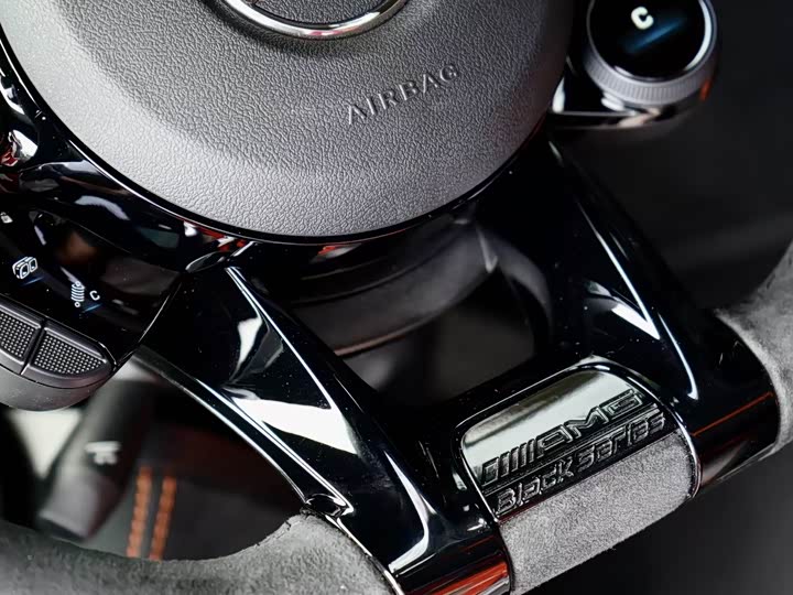 Фото 14 - Mercedes-Benz AMG GT