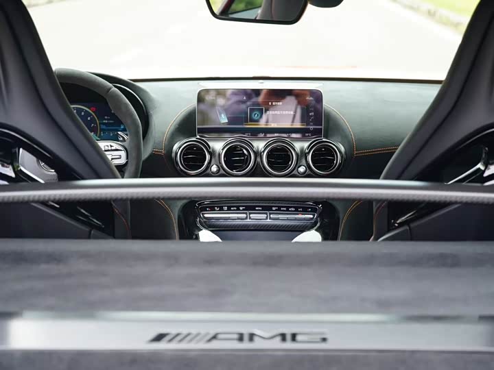 Фото 15 - Mercedes-Benz AMG GT