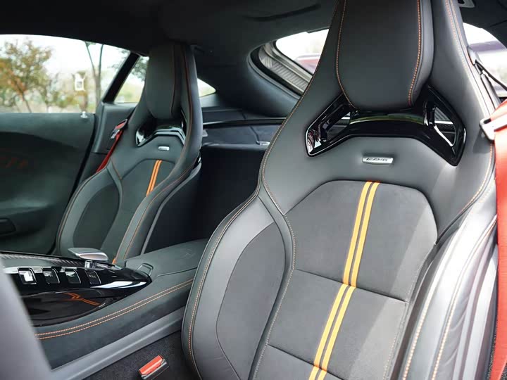 Фото 17 - Mercedes-Benz AMG GT