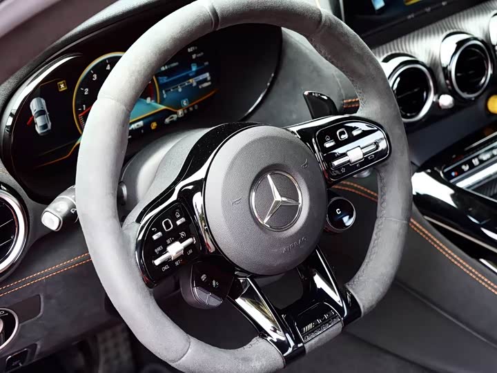 Фото 9 - Mercedes-Benz AMG GT