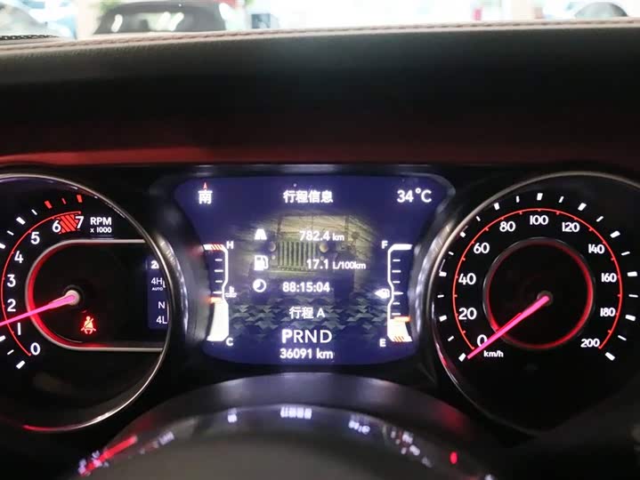 Фото 7 - Jeep Wrangler