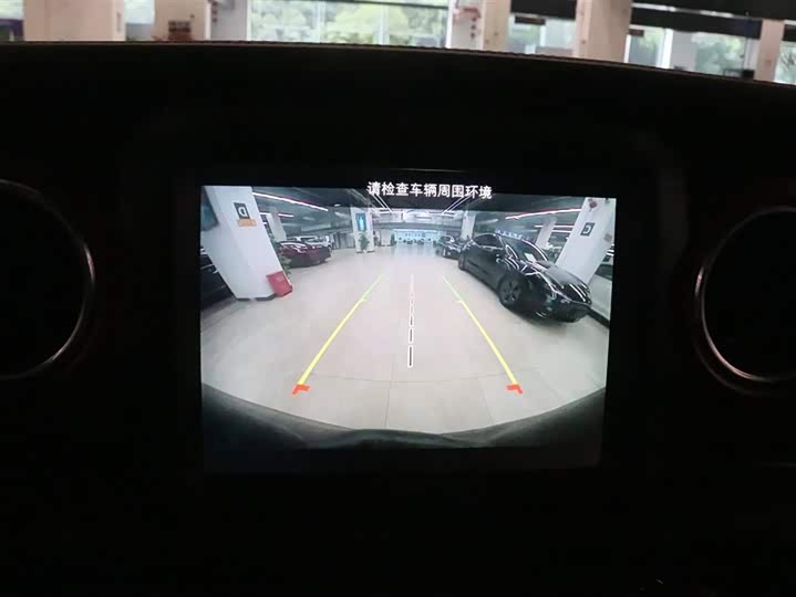 Фото 8 - Jeep Wrangler