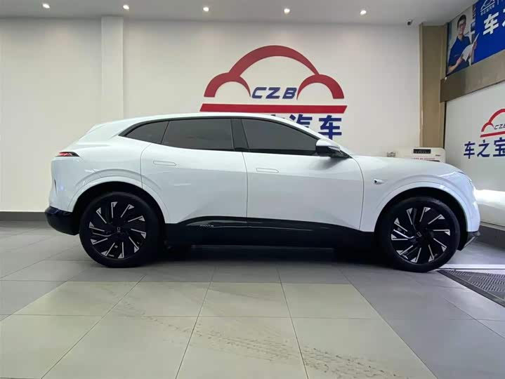 Фото 8 - Avatr 07