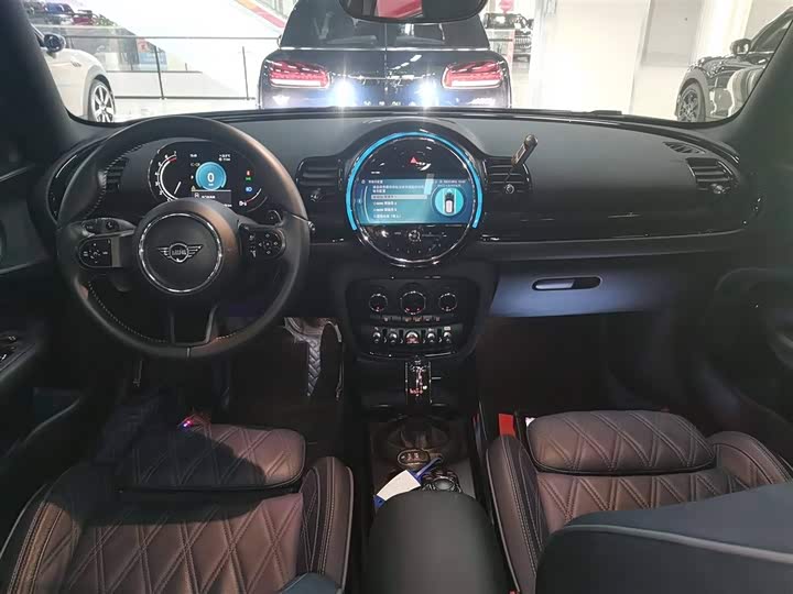 Фото 10 - Mini Clubman