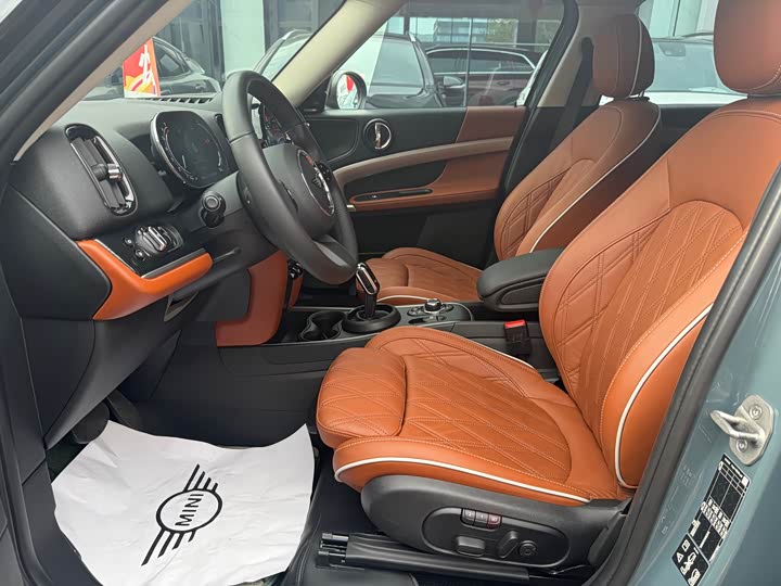 Фото 11 - Mini Countryman