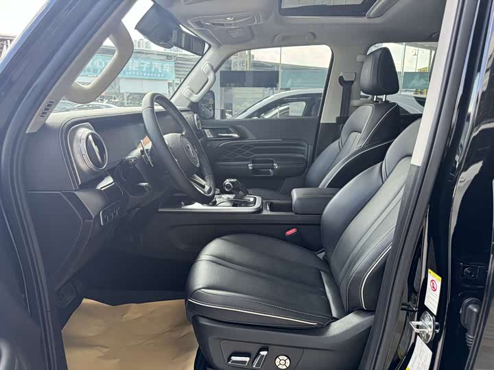 Фото 4 - Tank 300