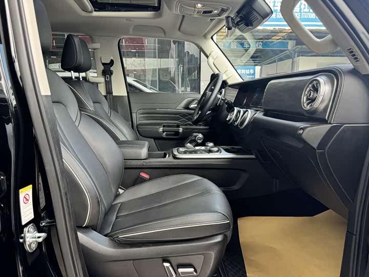 Фото 6 - Tank 300