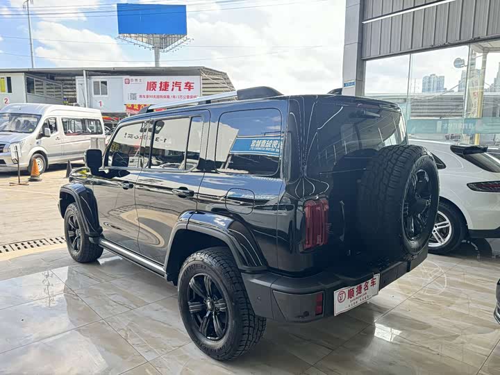 Фото 9 - Tank 300